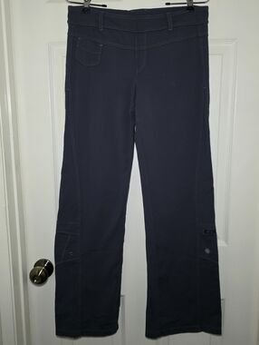 Athleta Pilayo Dipper Pant Boot-Cut Flare Pants Grey